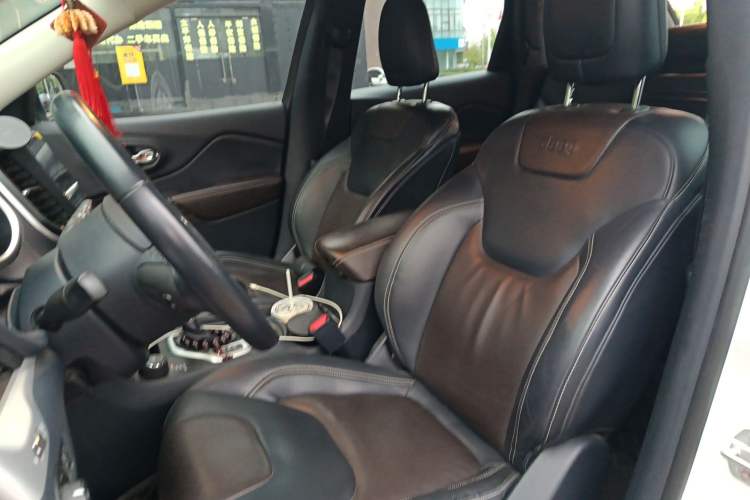 Used Jeep Cherokee 2016 2.4L Professional Edition