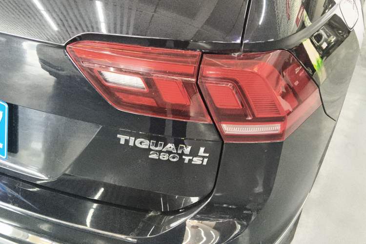 Used Volkswagen Tiguan L 2019 280TSI Automatic Two-Wheel Drive Panoramic Comfort Edition China V Standard Right Rear Taillight