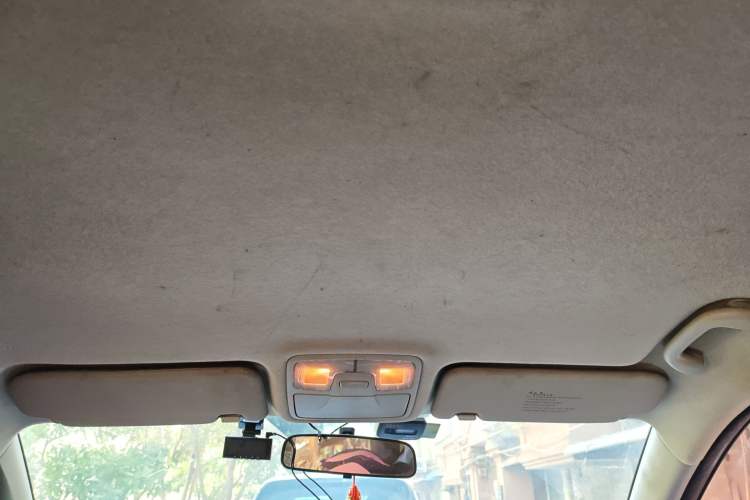 Used Hyundai ix35 2012 2.0L Manual Two-Wheel Drive New Edition GL Headliner