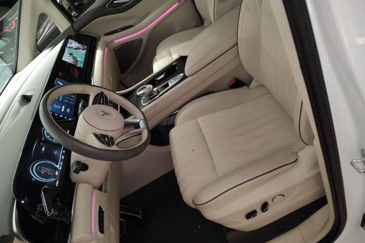 Used VOYAH Dream 2022 Low-Carbon Edition Dream+ Smart Enjoyment Package
