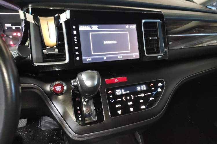 Used Honda Elysion 2016 2.4L Comfort Edition Audio And AC Panel