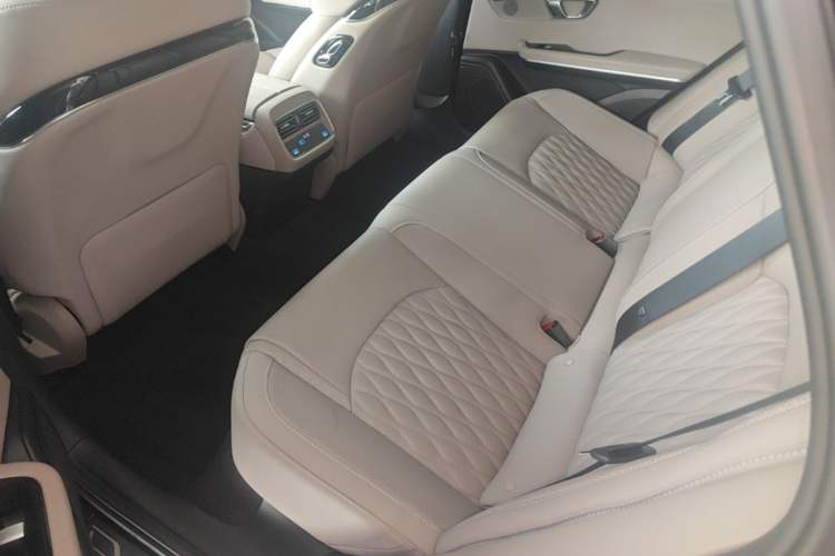 Used BYD Han 2025 DM-i Intelligent Driving Edition 125KM LiDAR Flagship Model

