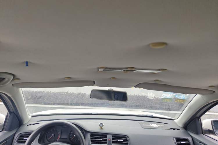 Used Volkswagen Lavida 2013 Revised Classic 1.6L Automatic Fashion Edition Headliner