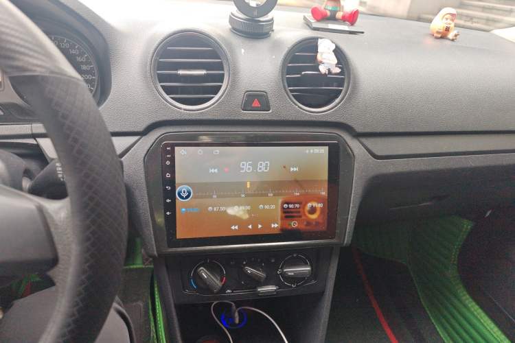 Used Volkswagen Jetta 2013 1.6L Manual Fashion Edition
