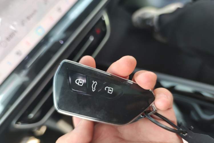 Used Volkswagen ID.7 VIZZION 2024 PRO Model Vehicle Key