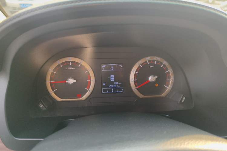 Used FORTHING Lingzhi 2018 M5L 1.6L 7-Seater Comfort Model