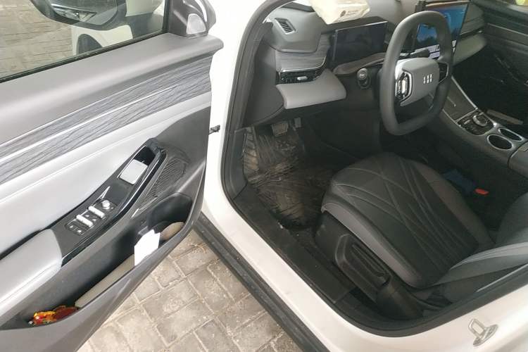 Used Geely Galaxy L6 2025 EM-i 60km Launch Edition Driver Seat