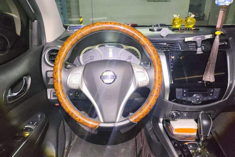 Used Nissan Terra 2018 2.5L Automatic 4x4 Luxury Edition
