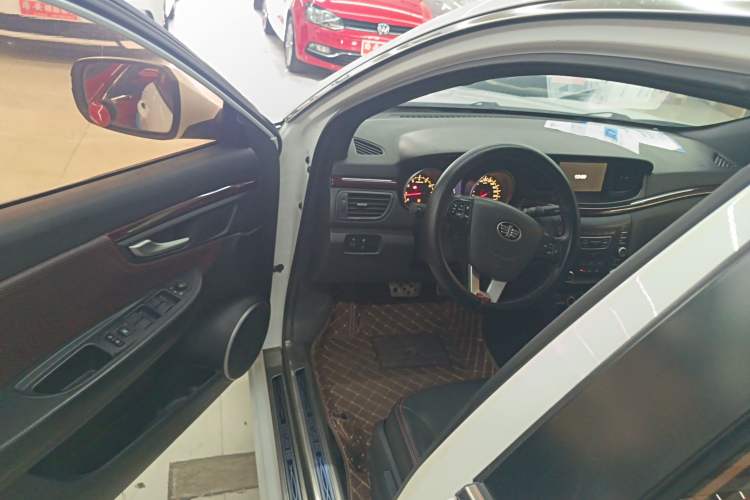 Used Bestune B50 2016 1.4T Automatic Sport Luxury Edition
