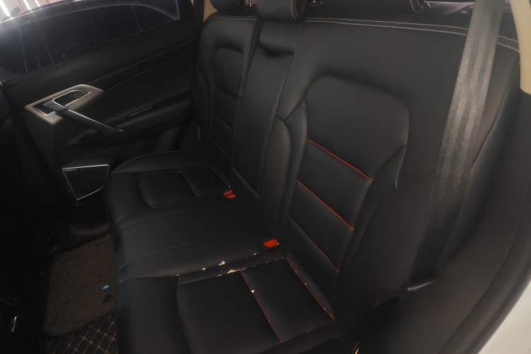 Used Geely Auto Emgrand X7 Sport 2018 1.8TD Automatic Two-Wheel Drive Smart Connect 4G Internet Edition
