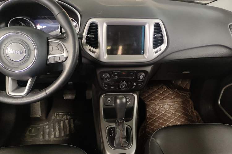 Used Jeep Compass 2017 200T Automatic Family Edition