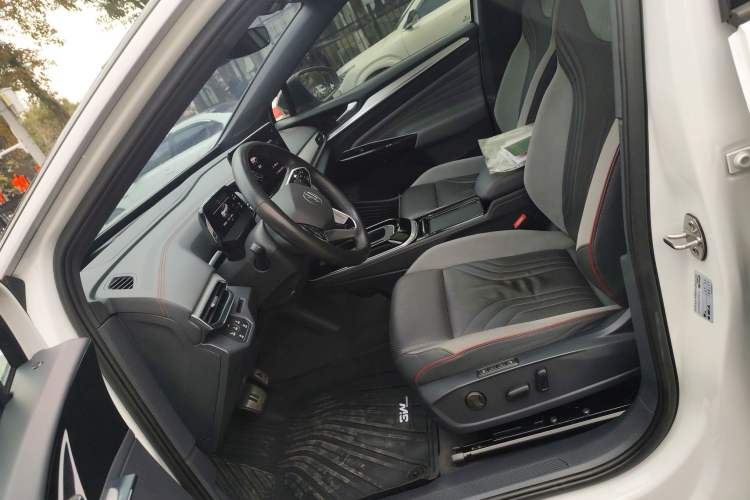 Used Volkswagen ID.4 CROZZ 2021 High-Performance PRIME Early-Bird Edition Left Front Seat