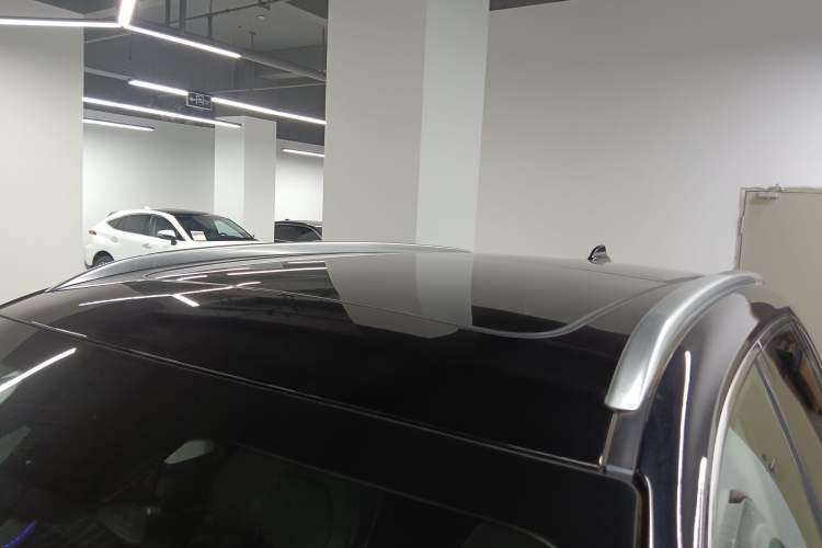 Used Hongqi HS5 2022 Facelifted Version 2.0T Smart Connect Flagship All-Wheel-Drive Edition Roof