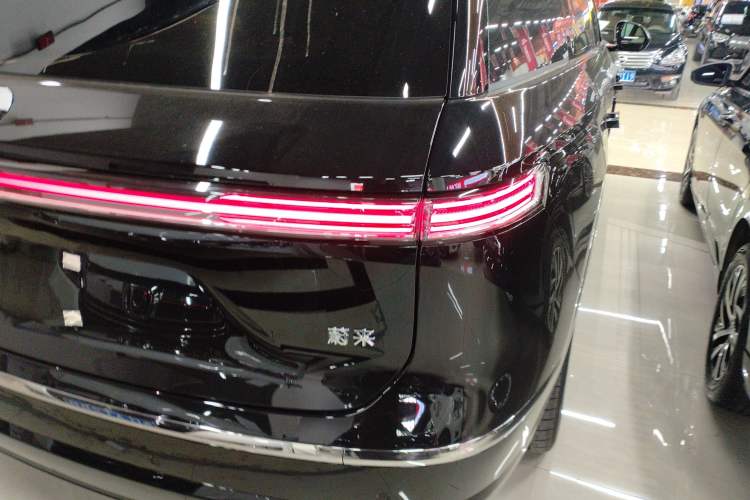 Used Nio ES8 2026 Model 6-seat Executive Signature Edition Right Rear Taillight