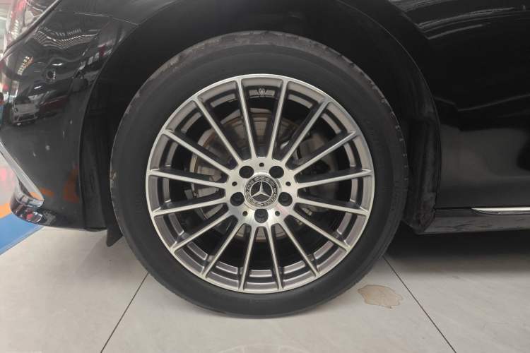 Used Mercedes-Benz E-Class 2021 Facelift E 260 L
