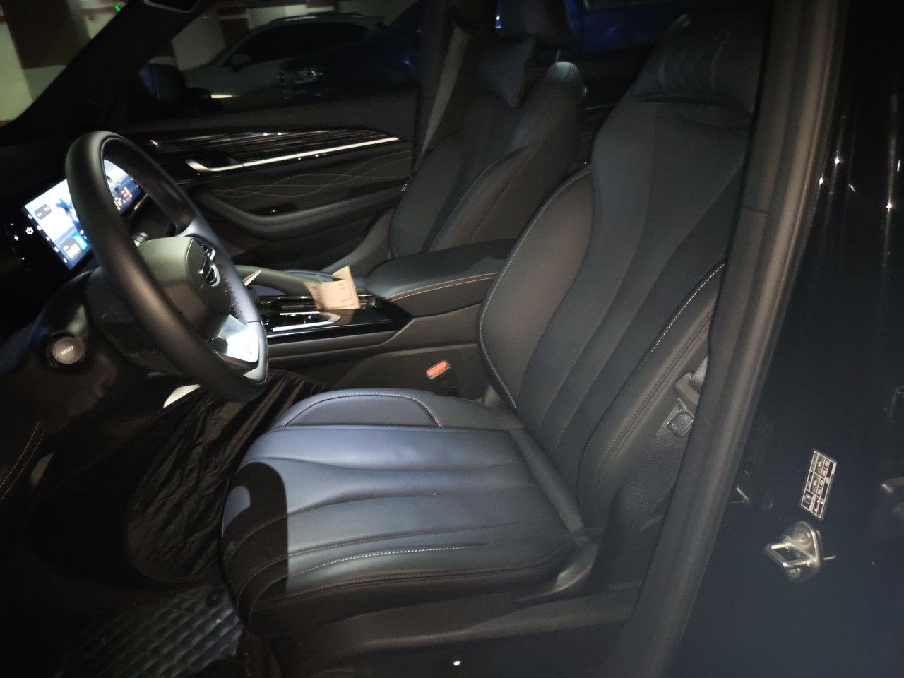 Geely Auto Monjaro L 2024 2.0TD DCT EVO Two-Wheel Drive Long-Range Version — снимка 15