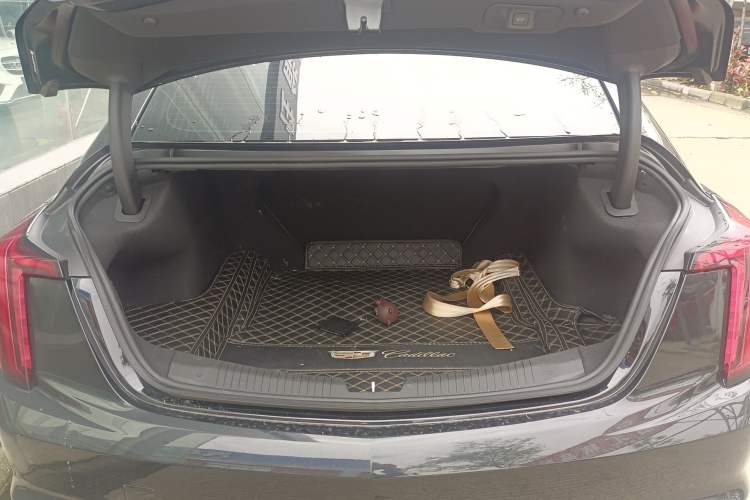 Used Cadillac CT5 2021 28T Fashion Edition Trunk