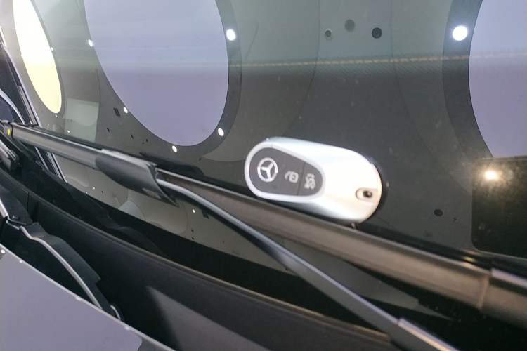 Used Mercedes-Benz GLC 2023 Refreshed GLC 300 L 4MATIC Dynamic Edition 5 Seats Vehicle Key