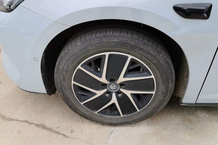 Used BYD Qin L 2025 DM-i Smart Drive 120KM Superior Model
