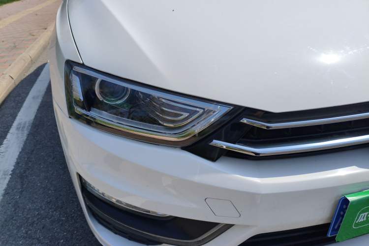 Used Zotye SR7 2016 1.5T Manual Cube Road Edition China V Standard