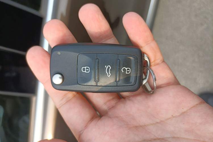 Used Volkswagen Tiguan 2015 1.8TSI Automatic Two-Wheel Drive Luxury Model Vehicle Key