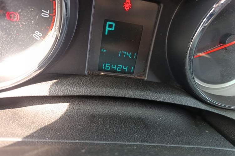 Used Buick Encore 2015 1.4T Automatic Two-Wheel Drive Urban Elite Version