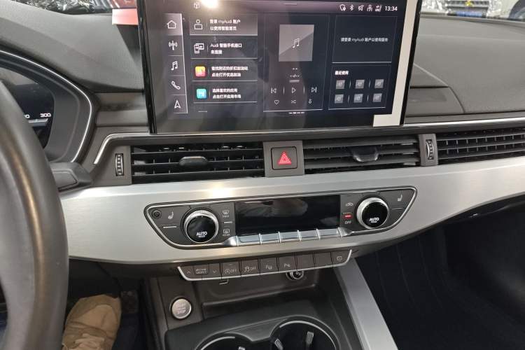 Used Audi A4L 2022 40 TFSI Luxury Dynamic Model