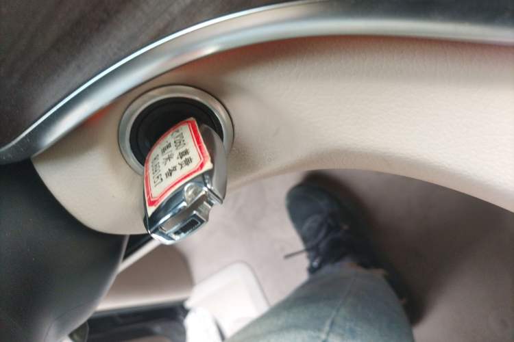 Used Mercedes-Benz V-Class 2021 V 260 Prestige Edition Vehicle Key