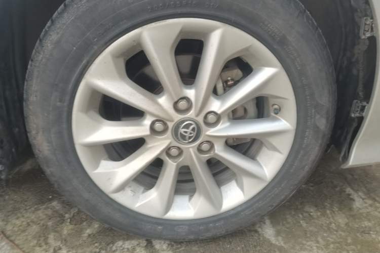 Used Toyota Corolla 2021 1.2T S-CVT Luxury Edition Right Front Wheel Hub