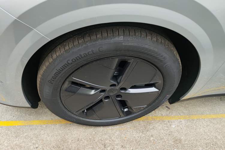 Used Li Auto Li Auto i8 2025 Model Standard Version
