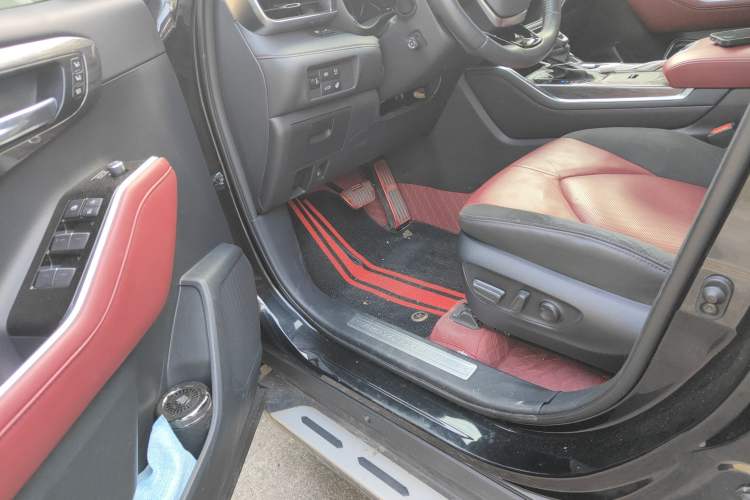 Used Toyota Crown Kluger 2024 2.5L HEV Four-Wheel Drive Flagship Edition Driver Seat