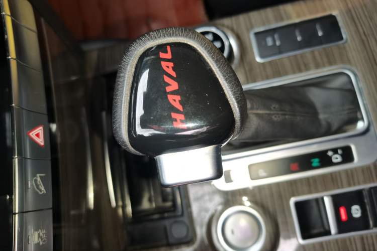 Used Haval H9 2015 2.0T Four-Wheel Drive Luxury 7-Seater
