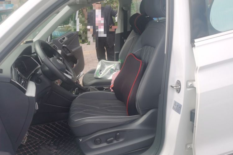 Used Volkswagen Tiguan L 2022 330TSI Automatic Two-Wheel Drive R-Line Enhanced Edition Left Front Seat