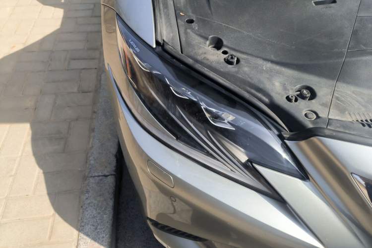 Used Lexus LS 2020 500h Luxury Edition China VI Standard Right Front Headlight