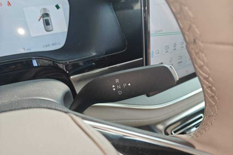 Used BYD Tang New Energy 2025 Model Smart Drive Version DM-i 175KM Deluxe Version Gear Lever