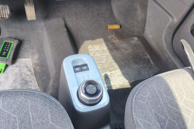 Used Geely Galaxy Panda 2024 Panda Mini 200km Endurance Bear
