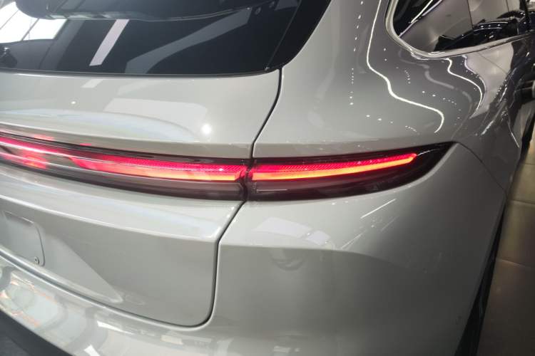 Used Nio ET5T 2023 75 kWh Touring