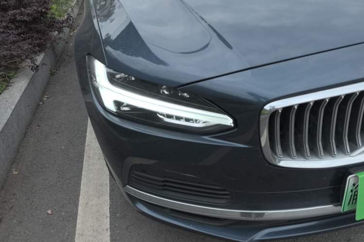 Used Volvo S90 New Energy 2022 Restyled T8 E-Drive Hybrid Zhiyi Luxury Edition Right Front Headlight