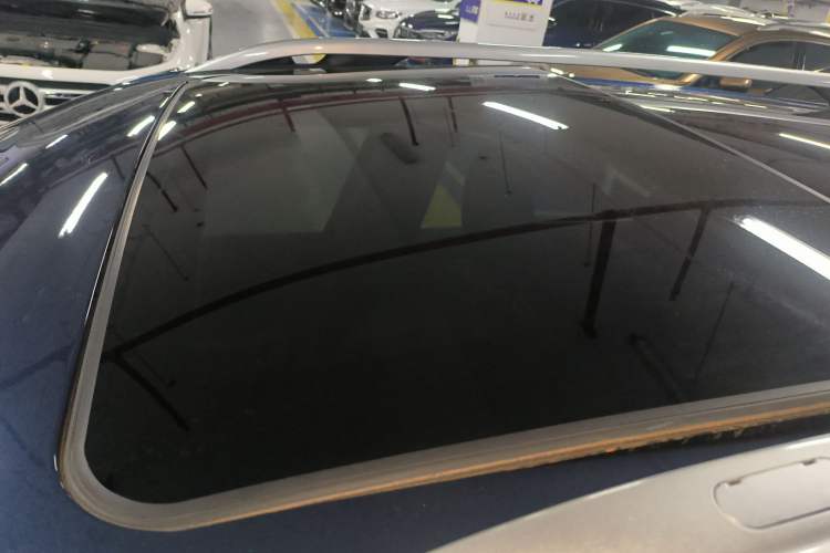 Used Jeep Cherokee 2020 2.0L Two-Wheel Drive Classic Sports Edition