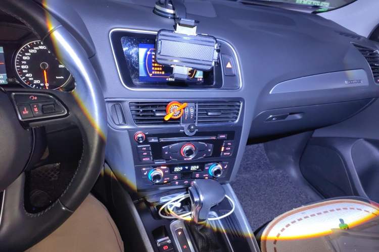 Used Audi Q5 2017 Plus 40 TFSI Technology Model