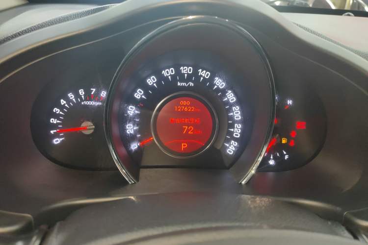 Used Kia Sportage R 2012 2.0L Automatic Two-Wheel Drive NAVI Odometer Close Up