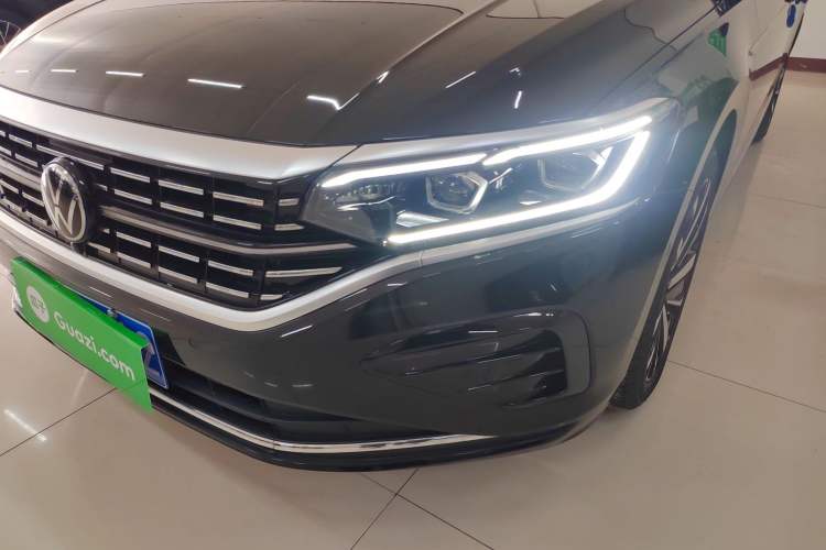 Used Volkswagen Passat 2023 Facelift 330TSI Luxury Edition
