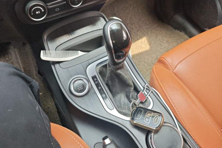 Used Chery Tiggo 7 2016 2.0L CVT Shining Edition
