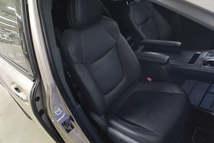 Used Toyota Sienna 2021 2.5L Hybrid Premium Edition