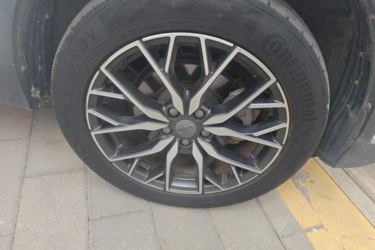 Used Geely Auto Emgrand X7 Sport 2020 1.8TD DCT Zhi Ling PRO Right Front Wheel Hub