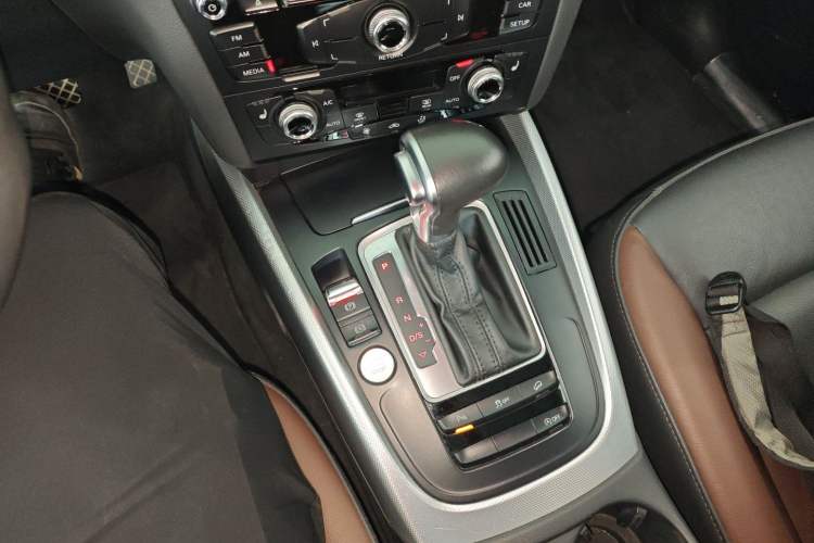 Used Audi Q5 2017 Plus 40 TFSI Technology Model
