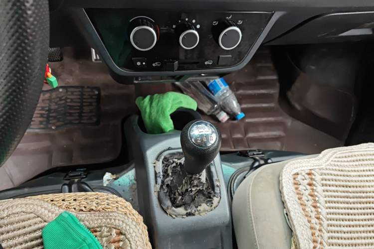 Used Jinbei Hiace X30 2013 1.3L Standard Version Gear Lever