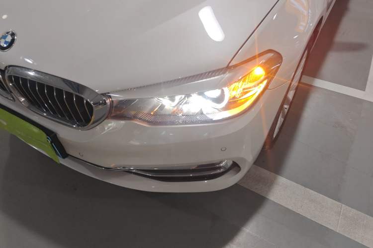 Used BMW 5 Series 2019 Facelifted 530Li Leading Edition Luxury Package Left Front Headlight