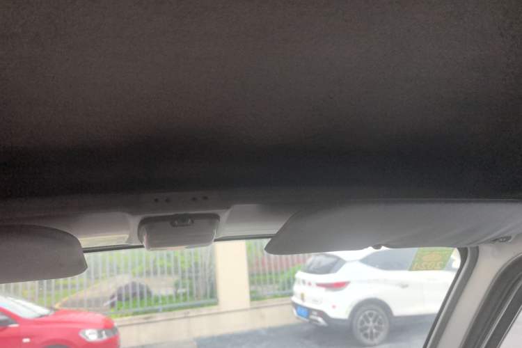 Used Wuling EV50 2021 Van Logistics Vehicle Lishen 41.6kWh Tongyu Electric Control System
