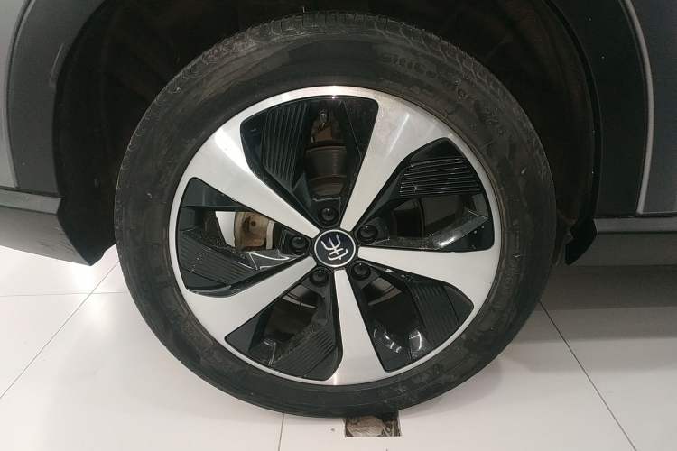 Used BYD Song PLUS New Energy 2021 DM-i 51KM Prestige Model Right Rear Wheel Hub